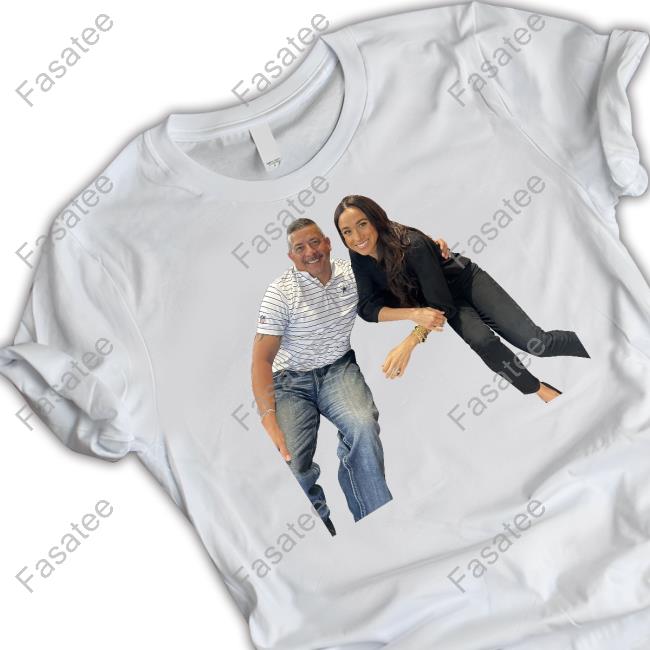 Meghan Is Sitting With Daddy Tee
