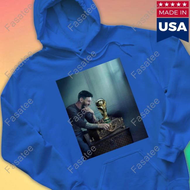 Lionel Messi Proclaims Himself King Of The World tee shirt Lionel Messi Proclaims Himself King Of The World Sweatshirts